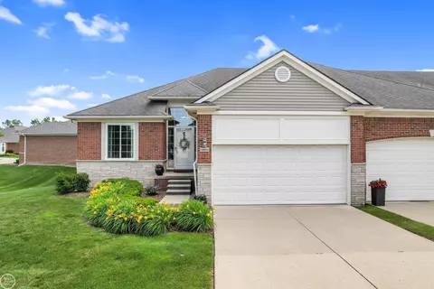 14822 Village Park, Shelby Township, MI 48315