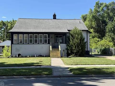 33 High, Mount Clemens, MI 48043