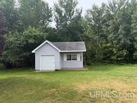 Exterior - 2131 S 18th, Escanaba, MI 49829 photo 4 of 5