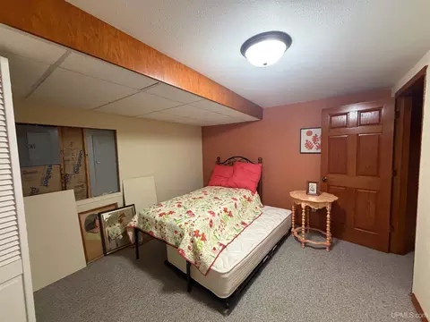 Bedroom - 2131 S 18th, Escanaba, MI 49829 photo 4 of 5
