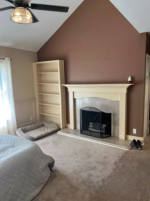 Bedroom - 6617 Flushing, Flushing, MI 48433 photo 2 of 2