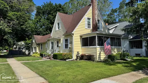 801 N Ball, Owosso, MI 48867