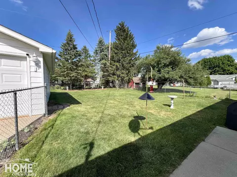 Exterior - 809 Moore, Owosso, MI 48867 photo 4 of 12