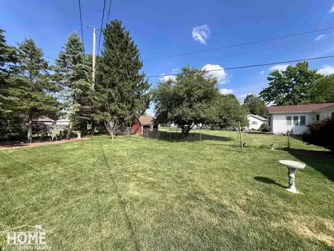 Exterior - 809 Moore, Owosso, MI 48867 photo 6 of 12
