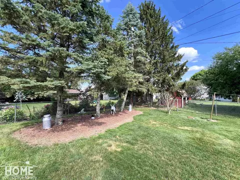 Exterior - 809 Moore, Owosso, MI 48867 photo 8 of 12