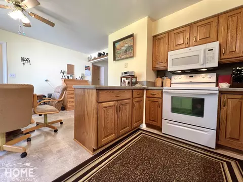 Kitchen - 809 Moore, Owosso, MI 48867 photo 2 of 4