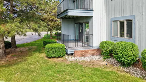 Exterior - 1715 River, Saint Clair, MI 48079 photo 2 of 7
