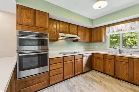 Kitchen - 1715 River, Saint Clair, MI 48079 photo 3 of 4