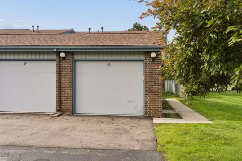 Exterior - 1715 River, Saint Clair, MI 48079 photo 3 of 7