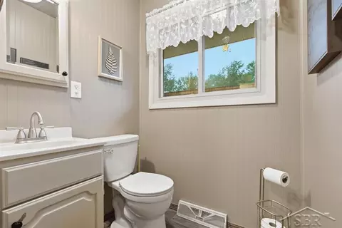 Bath - 3448 Clendening, Gladwin, MI 48624 photo 2 of 2