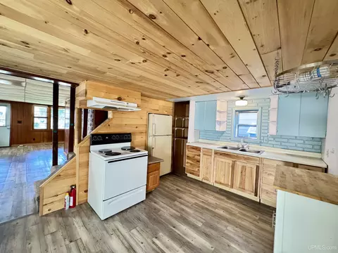 Kitchen - 117 E Peck, Negaunee, MI 49866 photo 2 of 3