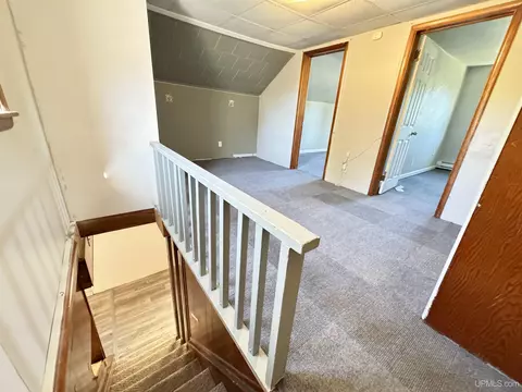 Entry Way - 117 E Peck, Negaunee, MI 49866 photo 2 of 2