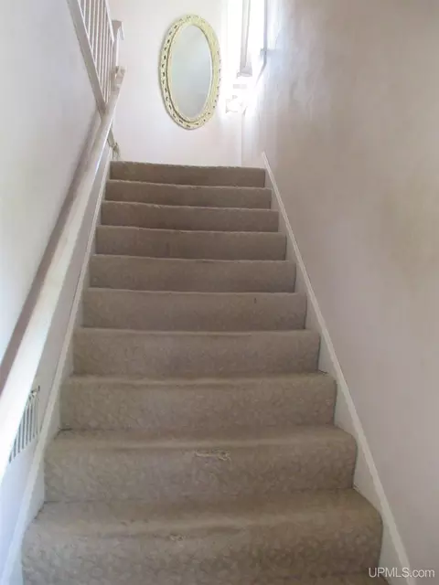 Entry Way - 502 Ascherman, Wakefield, MI 49968 photo 1 of 1