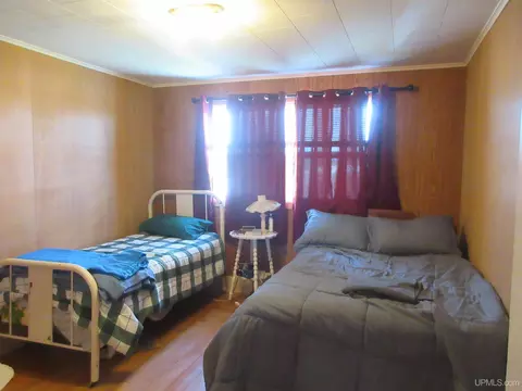 Bedroom - 502 Ascherman, Wakefield, MI 49968 photo 4 of 4