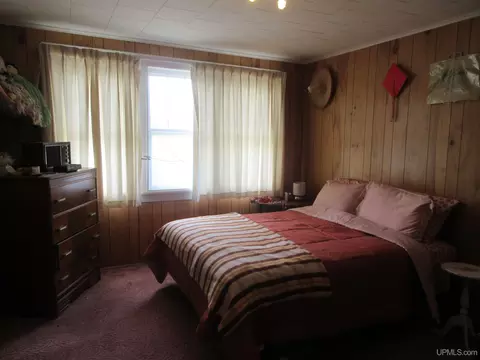 Bedroom - 502 Ascherman, Wakefield, MI 49968 photo 2 of 4