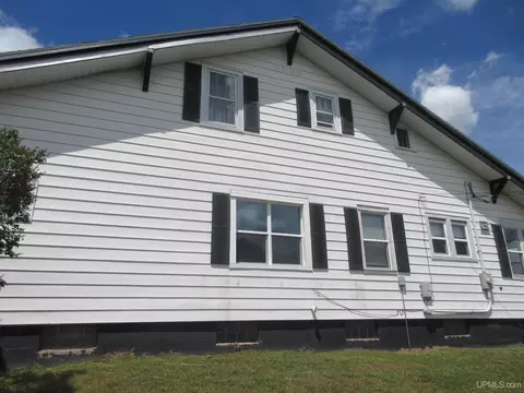 Exterior - 502 Ascherman, Wakefield, MI 49968 photo 4 of 9