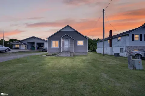 7514 S Saginaw, New Lothrop, MI 48460