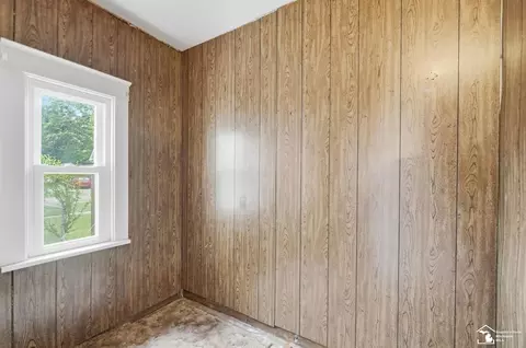 Entry Way - 943 E 4th, Monroe, MI 48161 photo 2 of 7