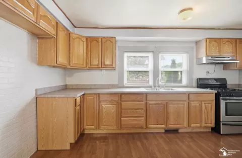 Kitchen - 943 E 4th, Monroe, MI 48161 photo 1 of 4