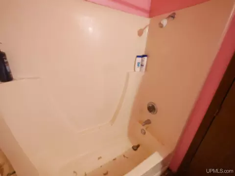 Bath - 124 Stanton, Mohawk, MI 49950 photo 2 of 2