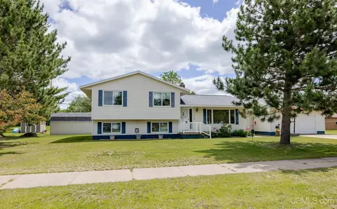 118 Pine, Republic, MI 49879