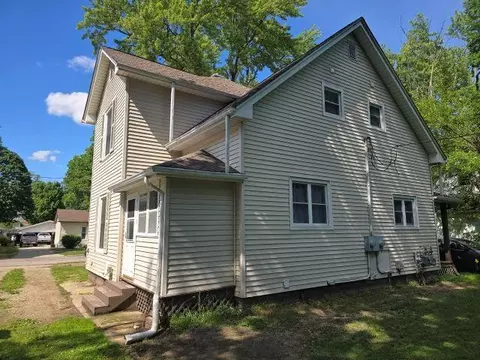 Exterior - 426 E Williams, Owosso, MI 48867 photo 4 of 6