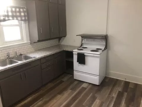 Kitchen - 426 E Williams, Owosso, MI 48867 photo 2 of 2