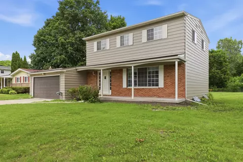 Exterior - 929 Springview, Flushing, MI 48433 photo 3 of 8