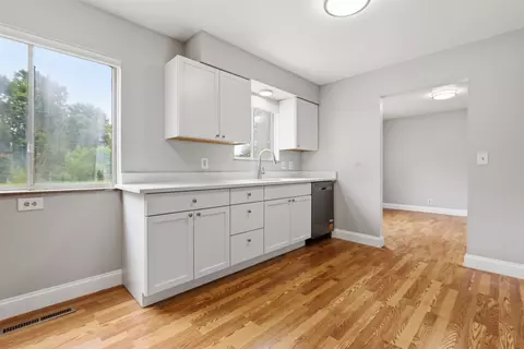 Other - 929 Springview, Flushing, MI 48433 photo 4 of 9