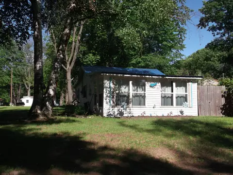 Exterior - 103 Maple, Lake, MI 48632 photo 4 of 7