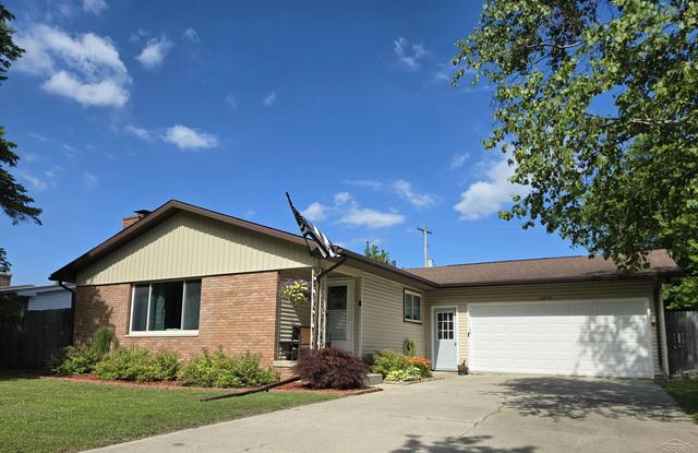 2878 Clayburn, Saginaw, MI 48603