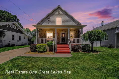 2107 10th, Bay City, MI 48708