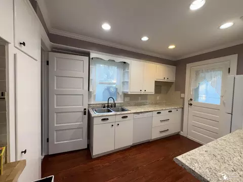 Kitchen - 220 E Lorain, Monroe, MI 48162 photo 1 of 2