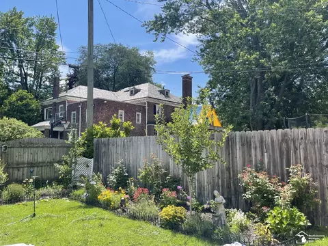 Exterior - 220 E Lorain, Monroe, MI 48162 photo 6 of 6