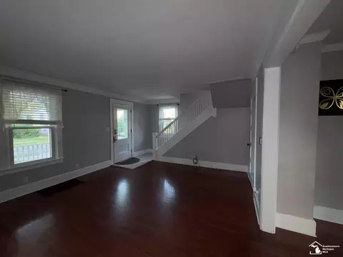 Living - 220 E Lorain, Monroe, MI 48162 photo 2 of 2