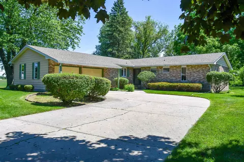 3056 S Glenway, Bay City, MI 48706