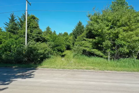 1 Vl Babcock, Lexington, MI 48450