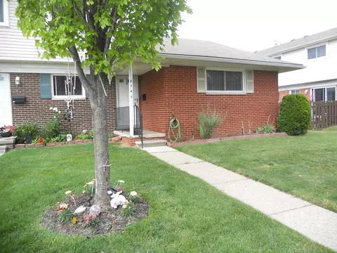 8147 Busko, Warren, MI 48093