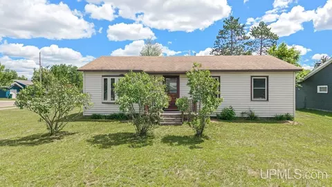 830 Mullen, Quinnesec, MI 49876