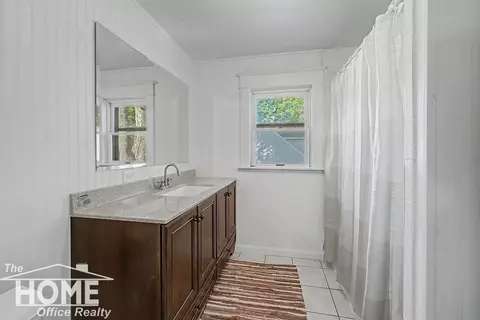 432-434 E Oliver, Owosso, MI 48867 photo 8