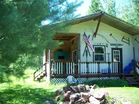 8275 4th, Ramsay, MI 49959