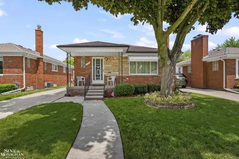 20919 Ardmore Park, Saint Clair Shores, MI 48081