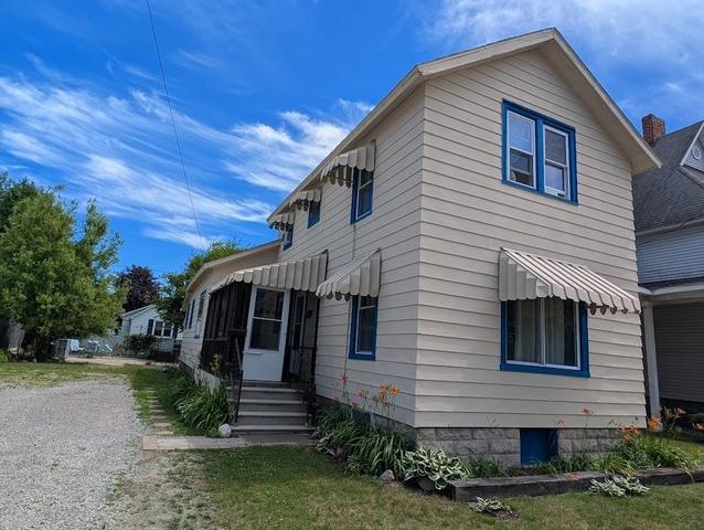 213 S Henry, Bay City, MI 48706
