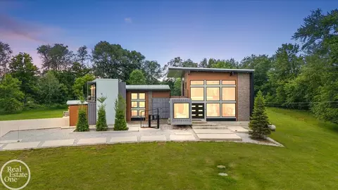 850 Frick, Addison Twp, MI 48367