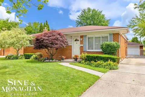 32430 Gloede, Warren, MI 48088