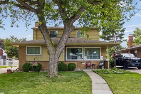 24705 Culver, Saint Clair Shores, MI 48080