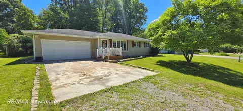 4445 Eastport, Bridgeport, MI 48722