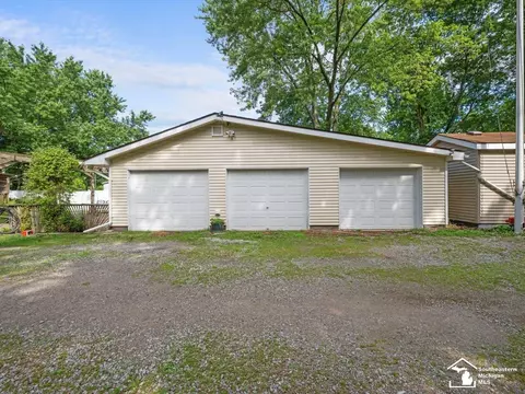Exterior - 6740 Summerfield, Temperance, MI 48182 photo 12 of 12