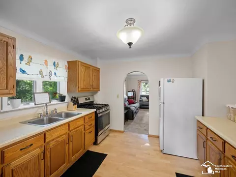 Kitchen - 6740 Summerfield, Temperance, MI 48182 photo 2 of 3