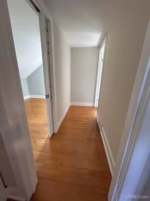 Entry Way - 250 Steel, Ishpeming, MI 49849 photo 4 of 4